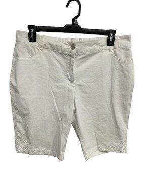 Coral Bay 16 White Bermuda Shorts Embroidered Hem Gardencore Minimalist